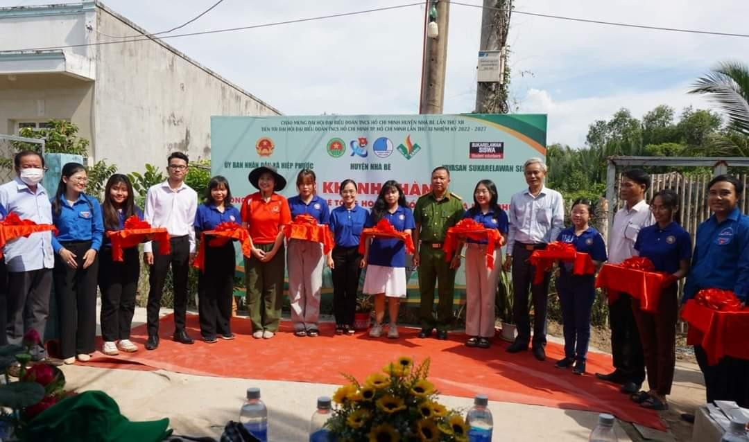 Nhiều công trình dân sinh đã được khánh thành trong dịp này. Nhiều công trình dân sinh đã được khánh thành trong dịp này.