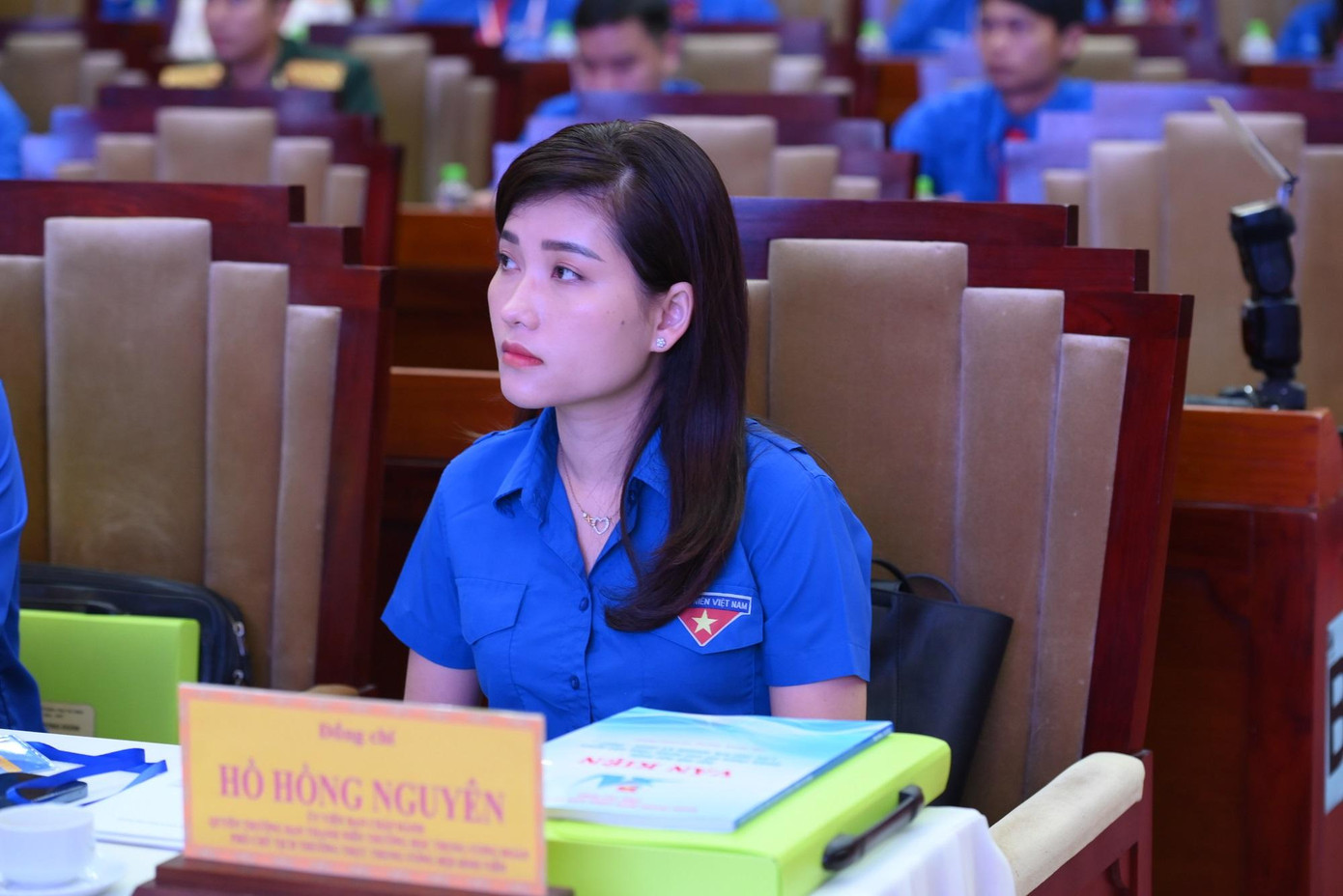 Chị Hồ Hồng Nguyên – Ủy viên BCH T.Ư Đoàn, Quyền Trưởng ban Thanh niên Trường học T.Ư Đoàn, Phó Chủ tịch Thường trực T.Ư Hội Sinh viên Việt Nam dự Đại hội. (Ảnh: Việt Kiên) Chị Hồ Hồng Nguyên – Ủy viên BCH T.Ư Đoàn, Quyền Trưởng ban Thanh niên Trường học T.Ư Đoàn, Phó Chủ tịch Thường trực T.Ư Hội Sinh viên Việt Nam dự Đại hội. (Ảnh: Việt Kiên)