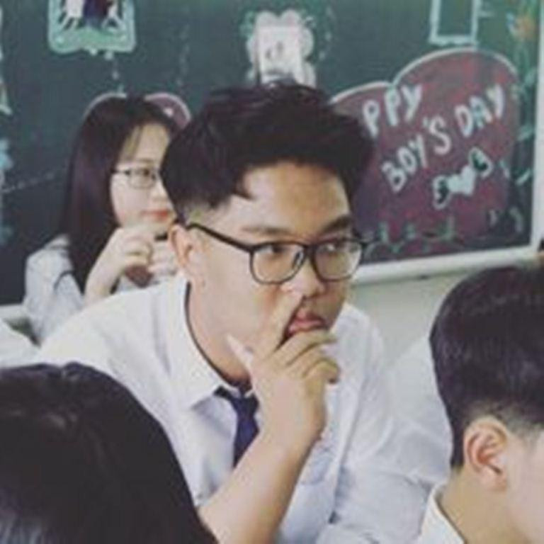 “Biết nắm bắt tâm lý học sinh thì đây là cơ hội cho bạn trẻ như mình khẳng định bản lĩnh, khám phá bản thân với nghề dạy học", Quang Huy bày tỏ.