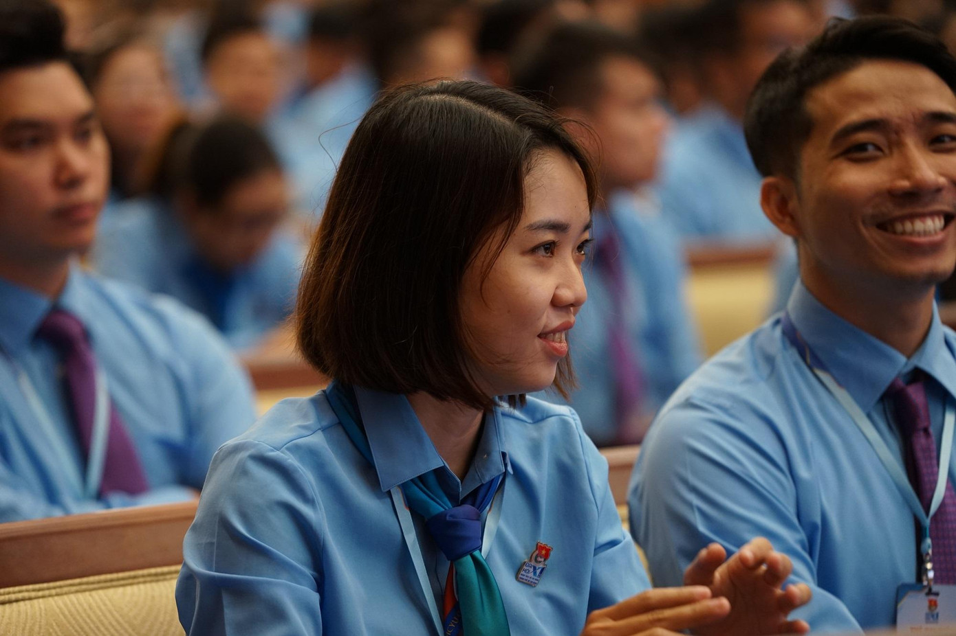 Các đại biểu ấn tượng với những đổi mới về mặt công nghệ trong đại hội.