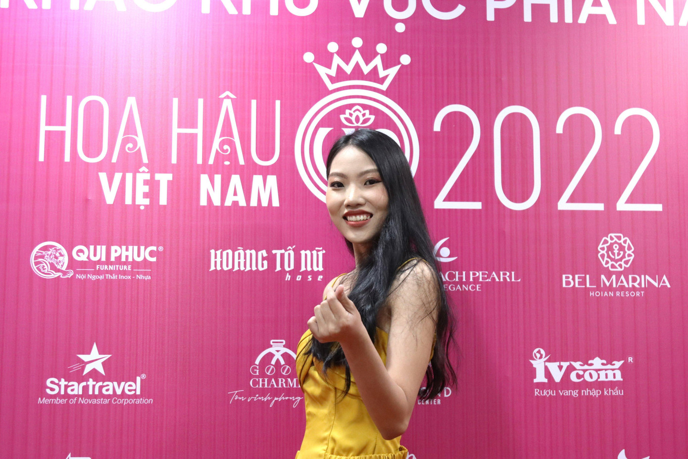 Lê Huỳnh Ni vừa tốt nghiệp đại học đã quyết định tham gia cuộc thi 'Hoa hậu Việt Nam' để tìm kiếm trải nghiệm. Lê Huỳnh Ni vừa tốt nghiệp đại học đã quyết định tham gia cuộc thi 'Hoa hậu Việt Nam' để tìm kiếm trải nghiệm.