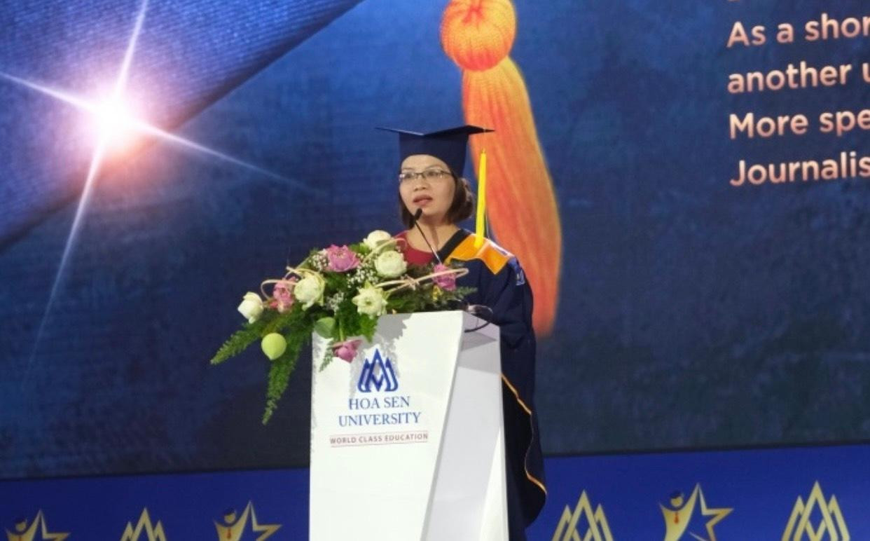 Chị Thuận Ánh chia sẻ cảm xúc trong buổi lễ tốt nghiệp. Chị Thuận Ánh chia sẻ cảm xúc trong buổi lễ tốt nghiệp.