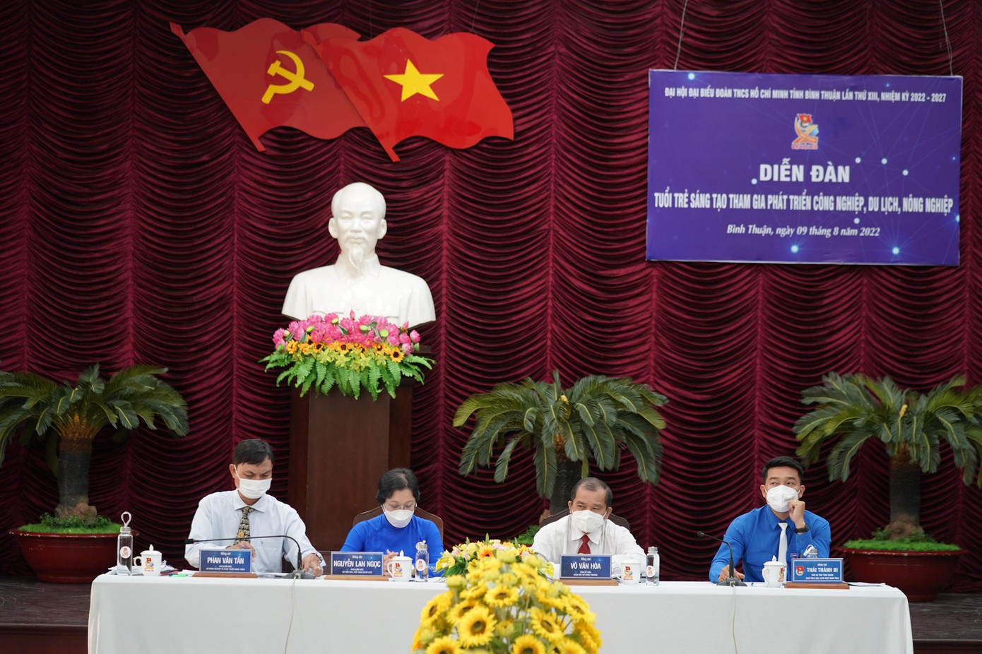 Chủ trì phiên thảo luận tại diễn đàn số 2. (Ảnh: Phạm Nguyễn) Chủ trì phiên thảo luận tại diễn đàn số 2. (Ảnh: Phạm Nguyễn)