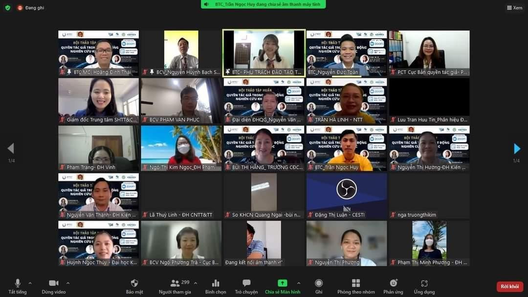 Ngoài những bạn trẻ tham dự trực tiếp, buổi tọa đàm còn thu hút nhiều bạn trẻ tham gia trực tuyến.