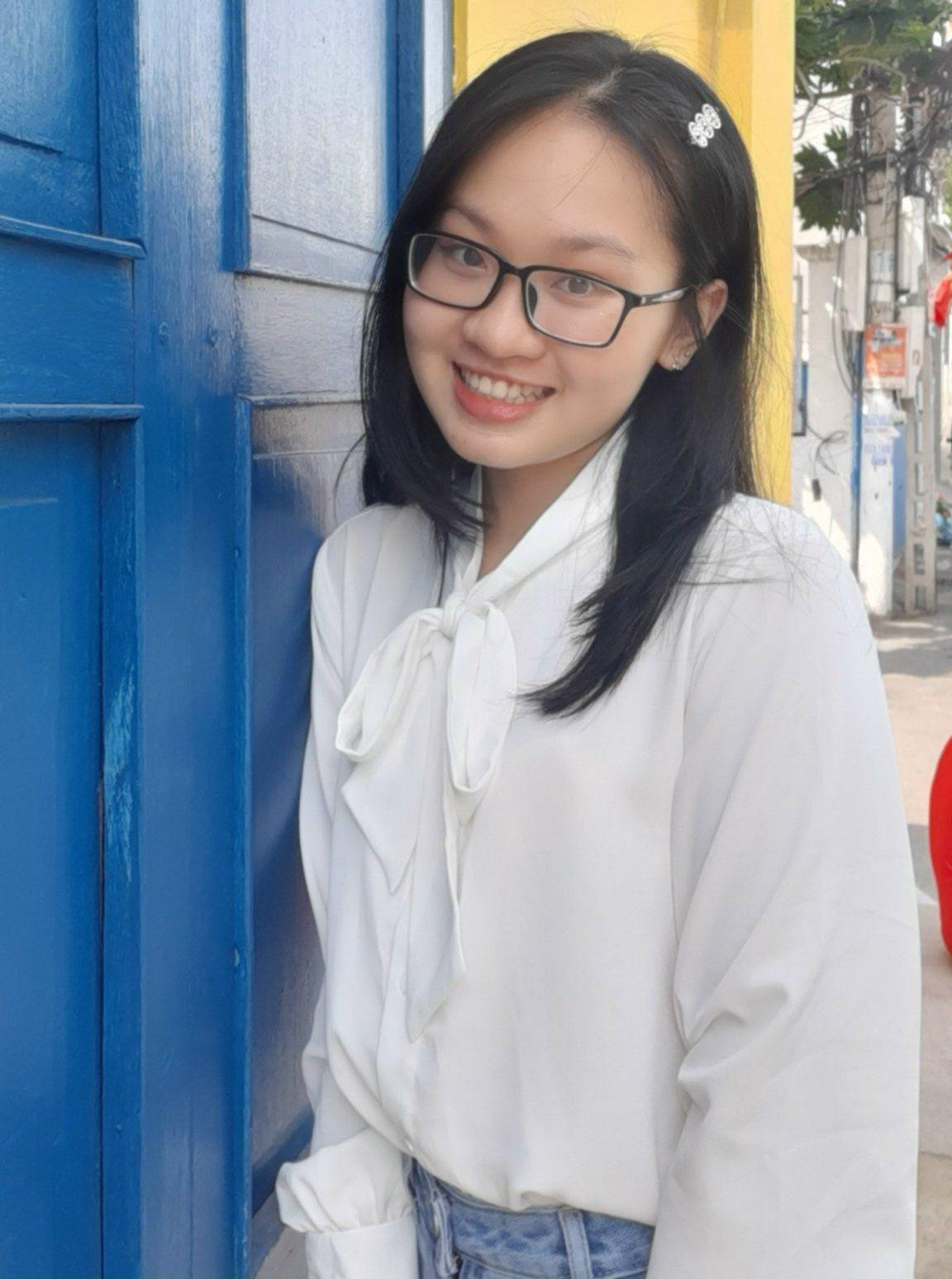 Những ưu tiên và chia sẻ kinh nghiệm của Hương Giang đối với các bạn tân sinh viên. Những ưu tiên và chia sẻ kinh nghiệm của Hương Giang đối với các bạn tân sinh viên.