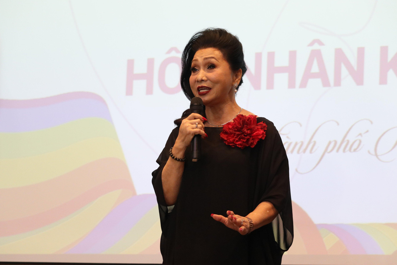 NSND Bạch Tuyết chia sẻ về giá trị truyền thống của hôn nhân, gia đình với người Việt Nam.