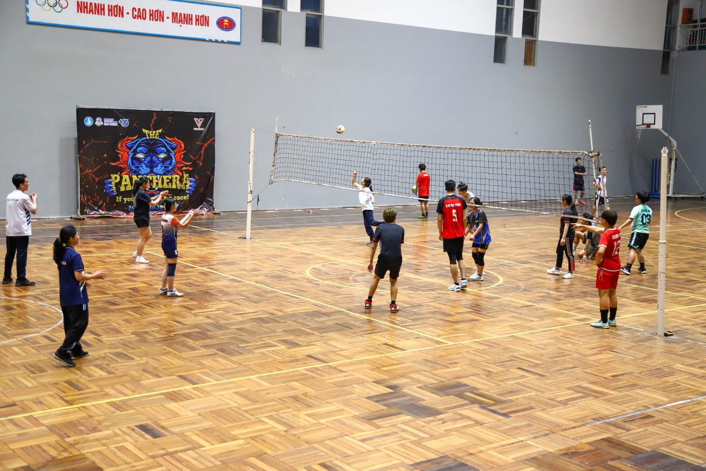 Buổi tập của các thành viên mới CLB EIC.