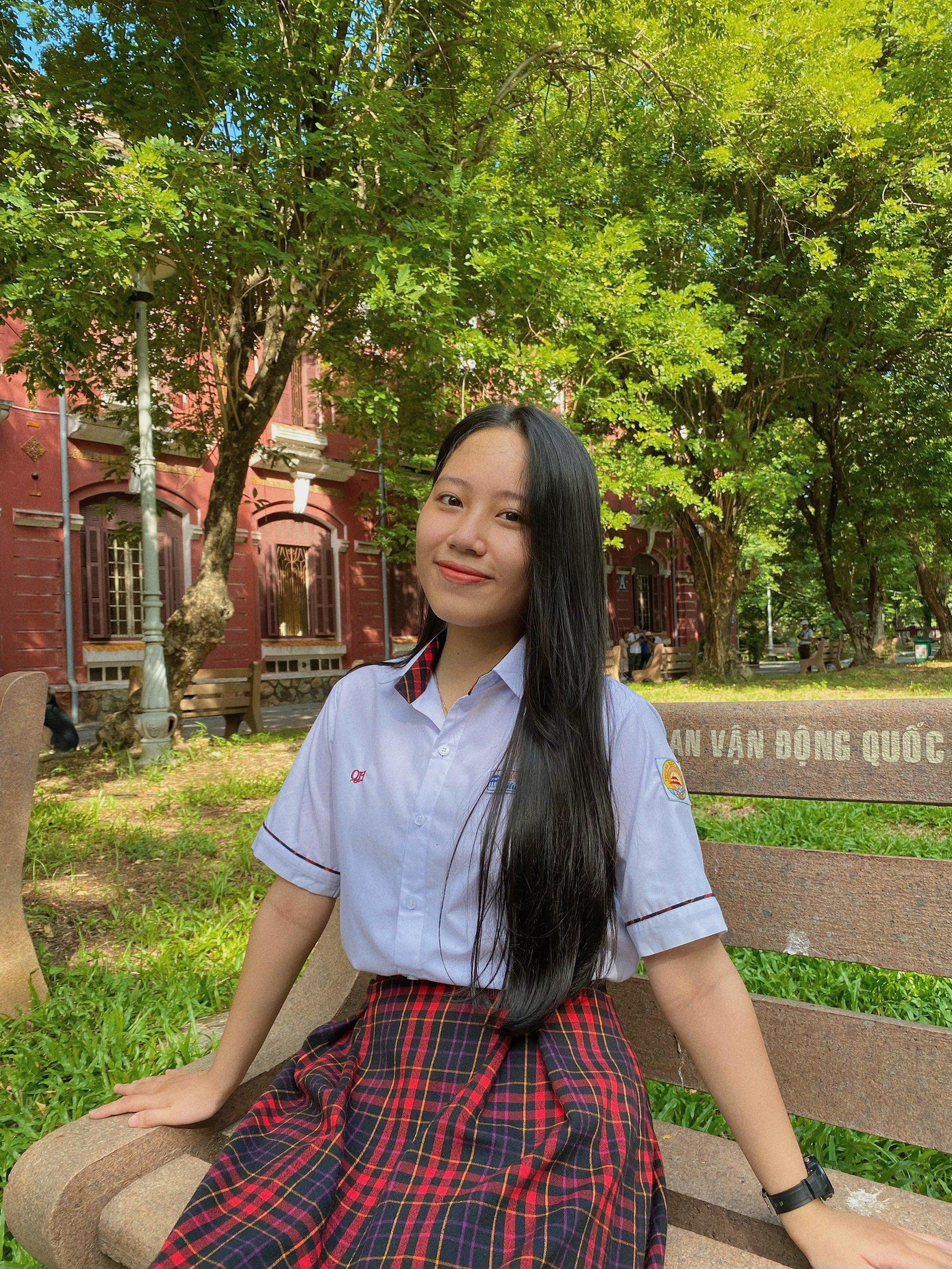 Cô bạn luôn nỗ lực hết mình trong học tập và các hoạt động phong trào.