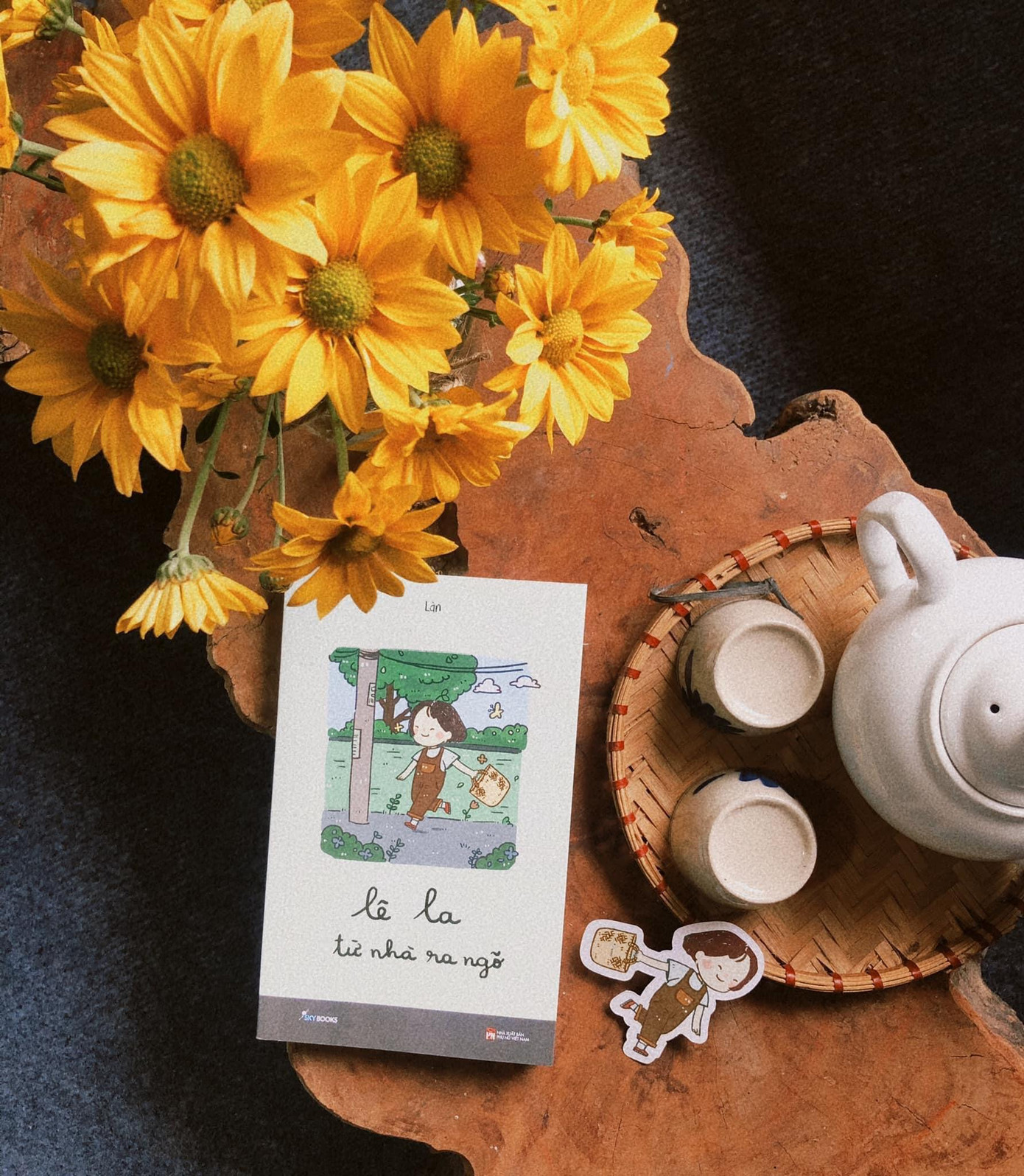 “Lê la từ nhà ra ngõ” là những câu chuyện Làn nhặt được trong hai năm ngược xuôi đất nước.