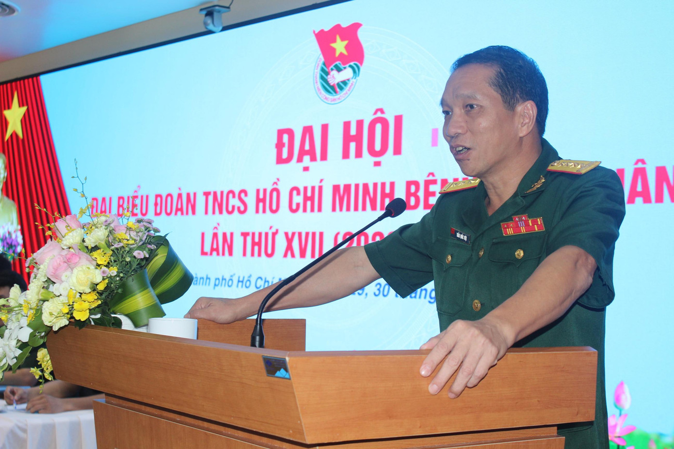 Đại tá Trần Quốc Việt - Bí thư Đảng ủy, Phó Giám đốc Bệnh viện Quân Y 175 phát biểu tại Đại hội. Đại tá Trần Quốc Việt - Bí thư Đảng ủy, Phó Giám đốc Bệnh viện Quân Y 175 phát biểu tại Đại hội.