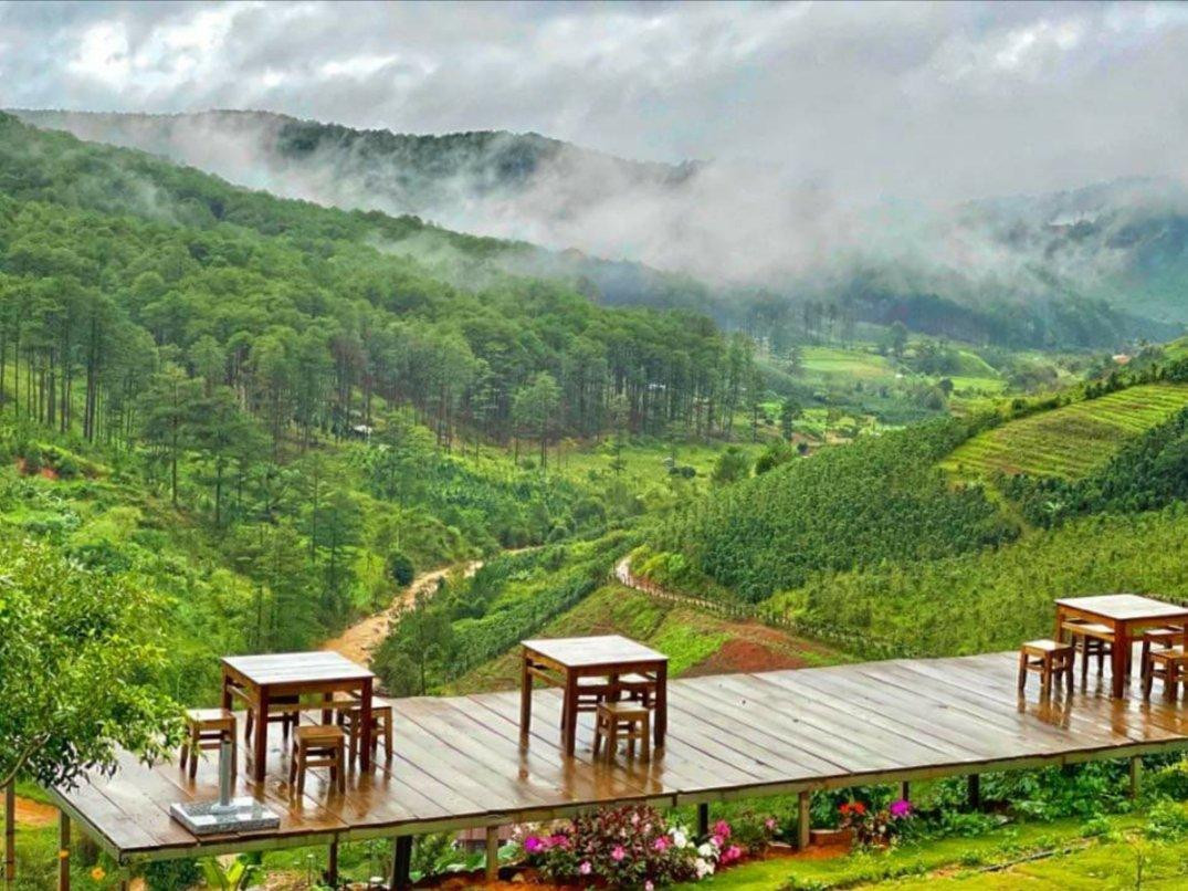 Góc quán của An có view rất đẹp. Góc quán của An có view rất đẹp.