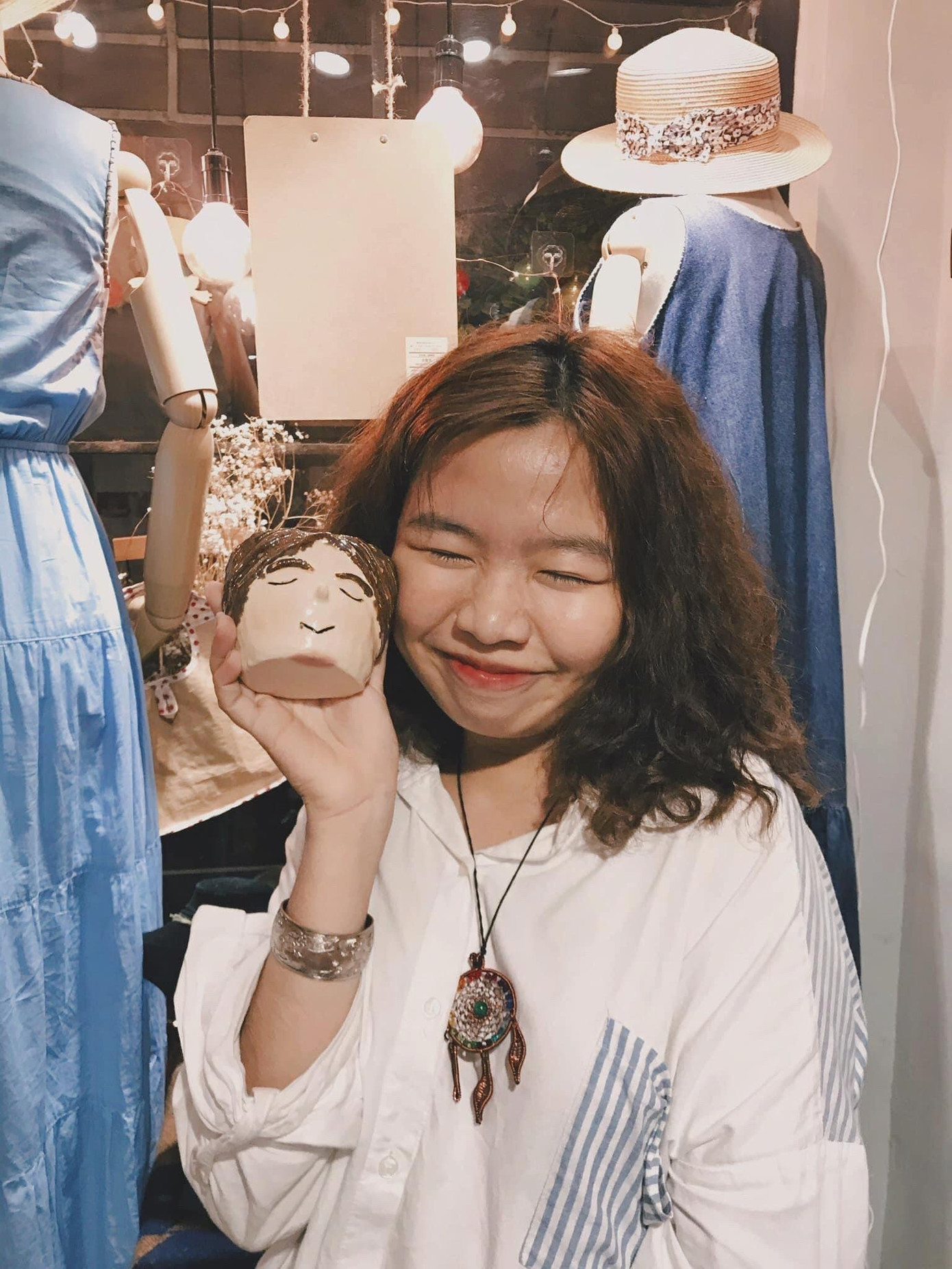 Nhi rất hạnh phúc với công việc mình đang làm.