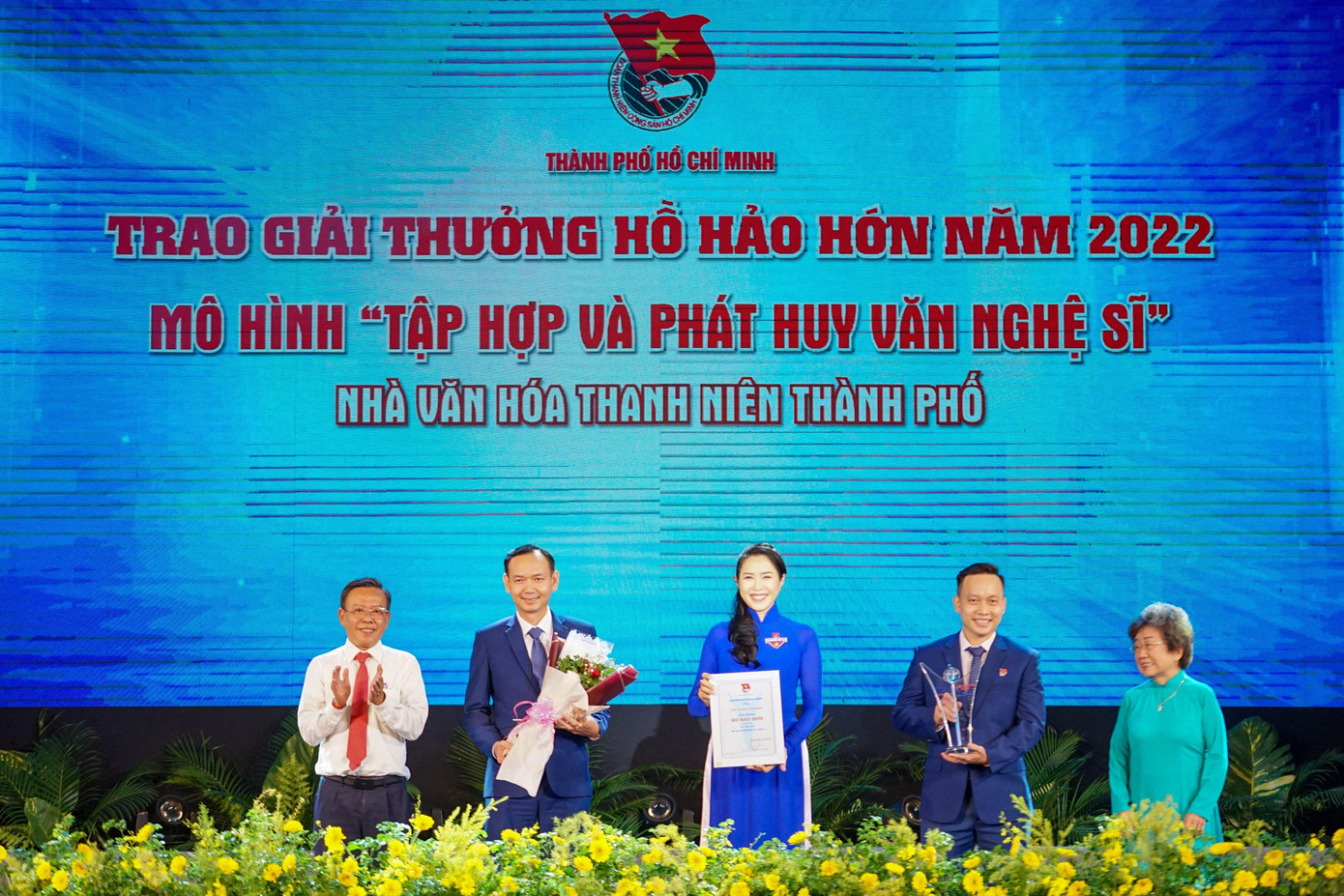 Nhân dịp 91 năm Ngày thành lập Đoàn và 20 năm ngày Giải thưởng Hồ Hảo Hớn ra đời, Thành Đoàn TP. HCM đã trao tặng cho các tập thể, cá nhân có nhiều mô hình giải pháp đã đi vào thực tiễn, phục vụ cho nhu cầu của đoàn viên, thanh niên thành phố.