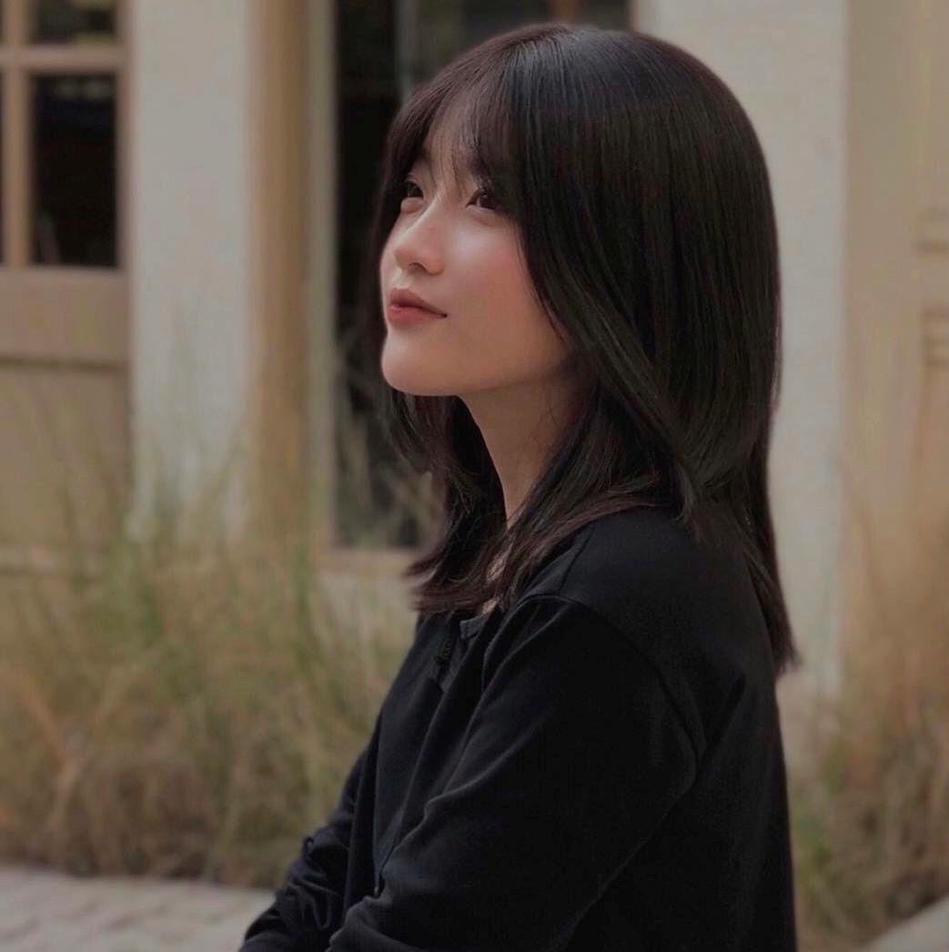 Thảo Vy sở hữu nụ cười tươi tắn và gương mặt ưa nhìn.