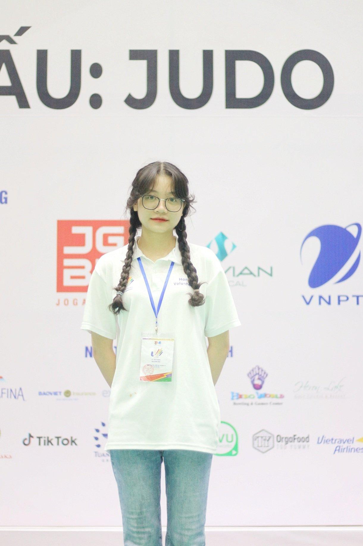 Với Huyền, cô hội được hỗ trợ tại SEA Games 31 là điều may mắn giúp cô học hỏi được nhiều điều. Với Huyền, cô hội được hỗ trợ tại SEA Games 31 là điều may mắn giúp cô học hỏi được nhiều điều.