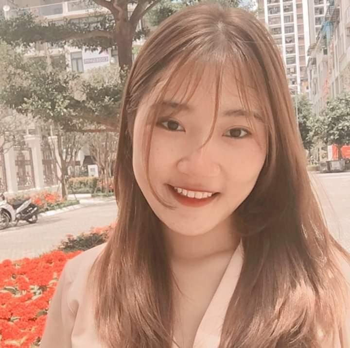 "Vốn đã có kinh nghiệm, các bạn sinh viên đều có cách thích ứng linh hoạt theo tình hình dịch bệnh và thông báo của nhà trường", Hoài Thương cho biết.