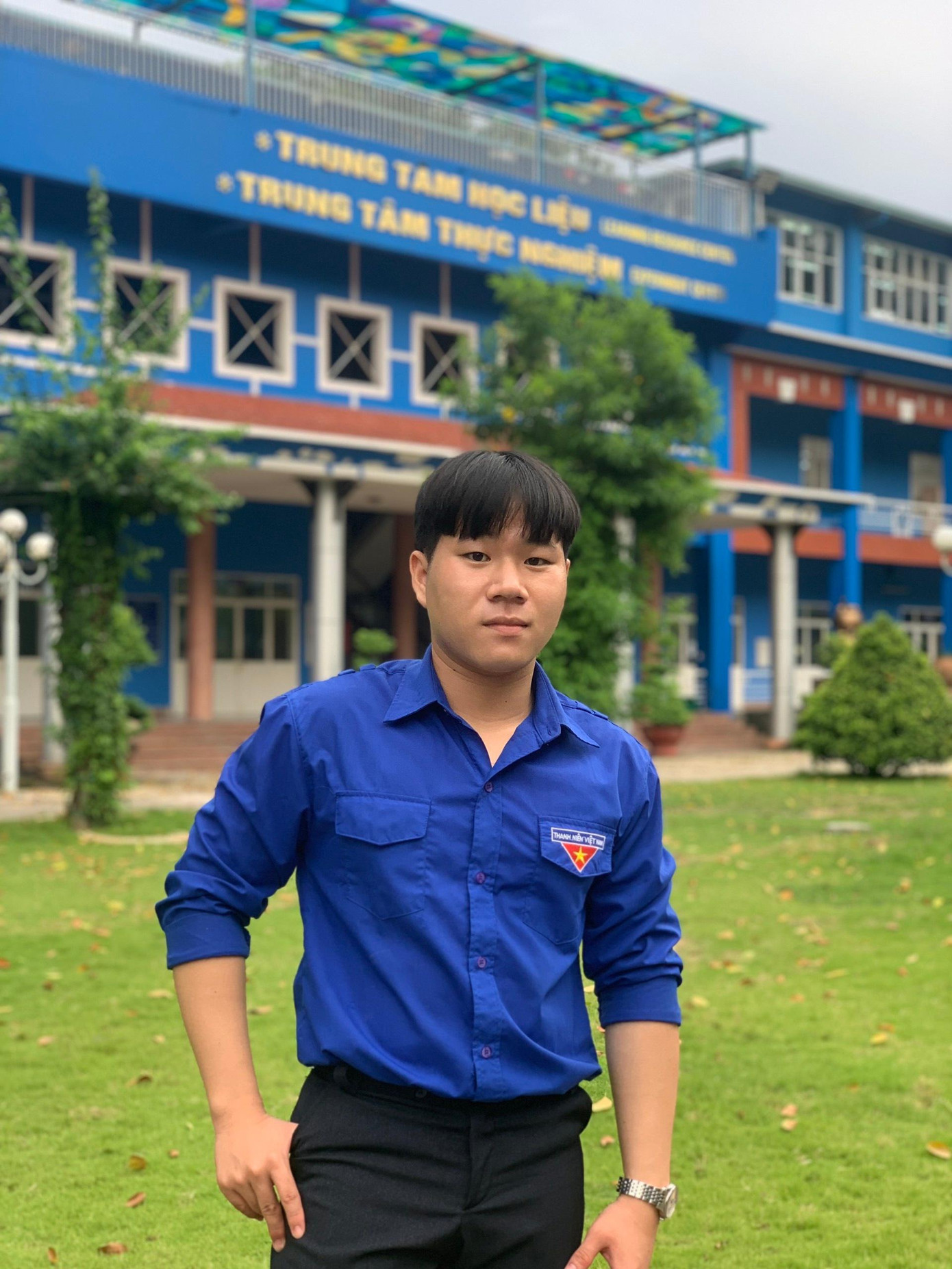 Nhựt luôn tích cực tham gia các hoạt động thiện nguyện khi có cơ hội. Nhựt luôn tích cực tham gia các hoạt động thiện nguyện khi có cơ hội.