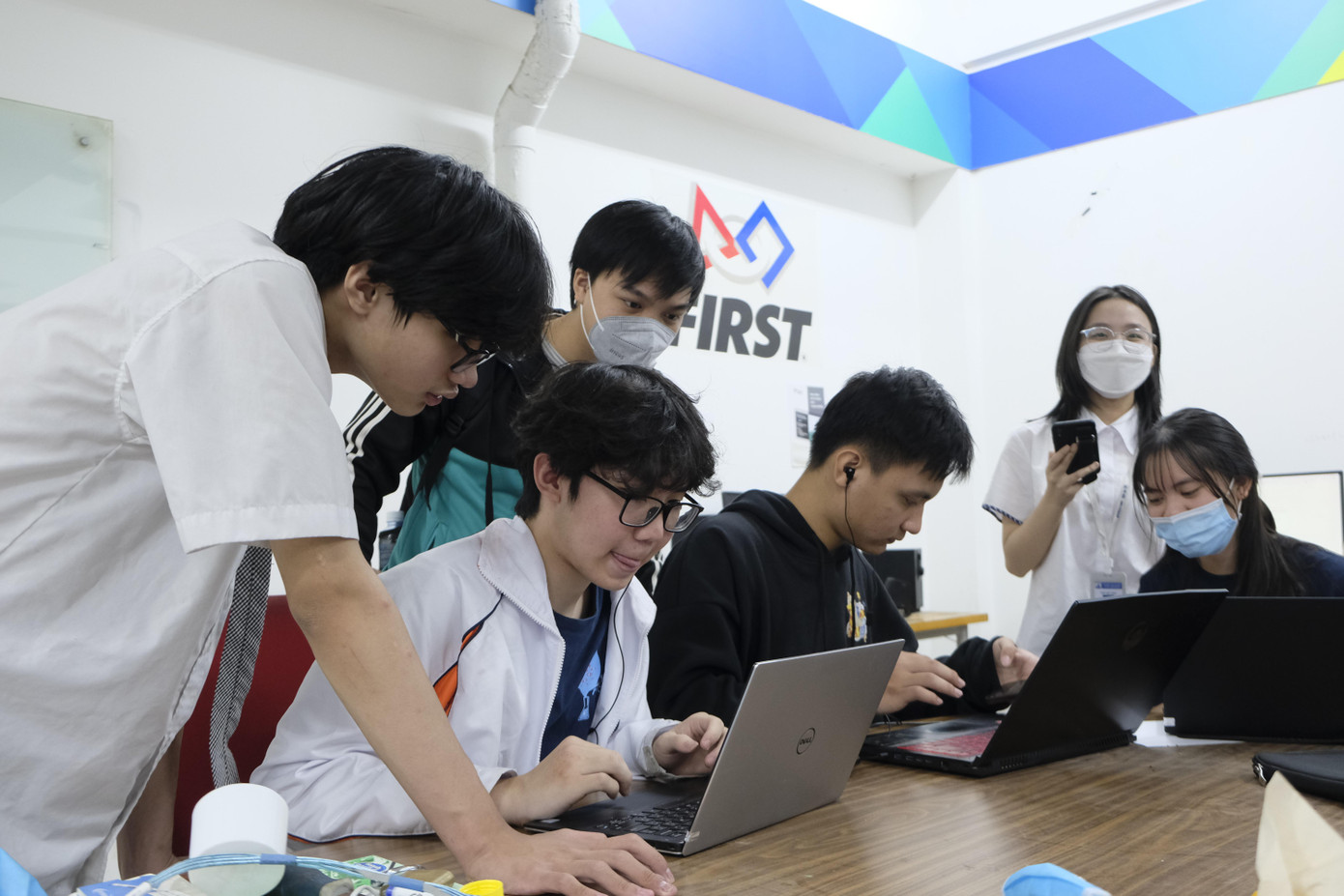 Hình ảnh trước giờ bắt đầu buổi học đầu tiên.