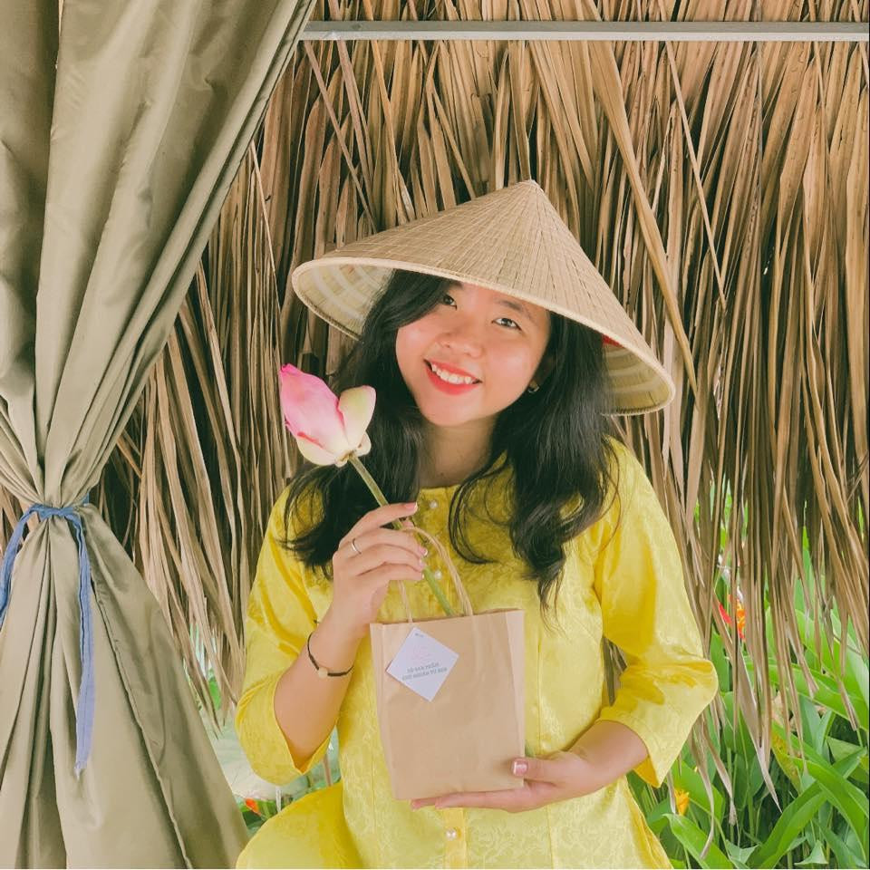 Hương muốn phát triển sản phẩm quê hương. Hương muốn phát triển sản phẩm quê hương.