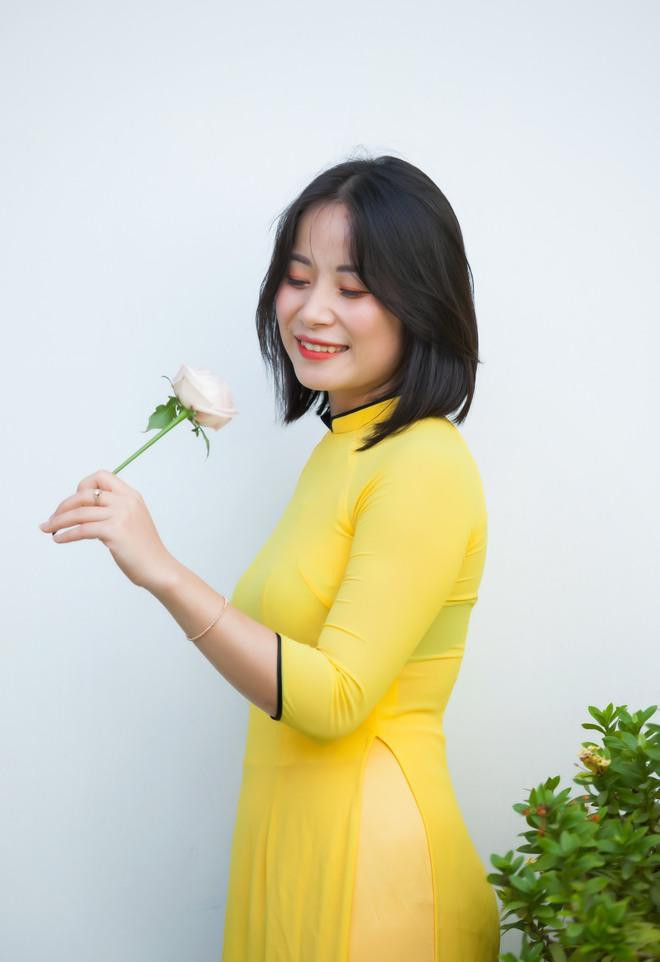 Cô giáo trẻ Lê Thị Sen.