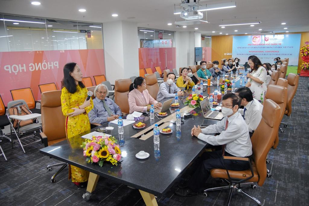 PGS. TS Trần Thị Mỹ Diệu (Hiệu trưởng trường ĐH Văn Lang) phát biểu trong hội thảo.