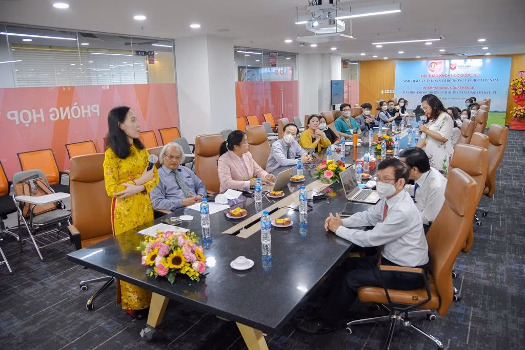 PGS. TS Trần Thị Mỹ Diệu (Hiệu trưởng trường ĐH Văn Lang) phát biểu trong hội thảo.