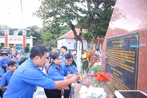 Tuổi trẻ TP. HCM với nhiều hoạt động tại vùng đất Côn Đảo nhân kỷ niệm 75 năm Ngày Thương binh, Liệt sĩ.