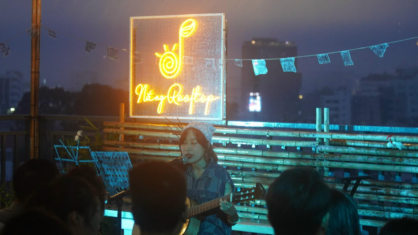 Mer với bản hit “Giấc mơ rất thơ” được nhiều bạn trẻ yêu thích.