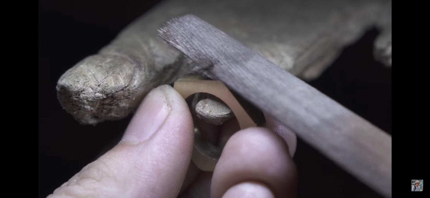 Đạt chia sẻ, ốc vít tuy là những vật bình thường nhưng nếu biết tận dụng và biết cách thổi hồn sẽ tạo nên những tác phẩm hoàn mỹ.