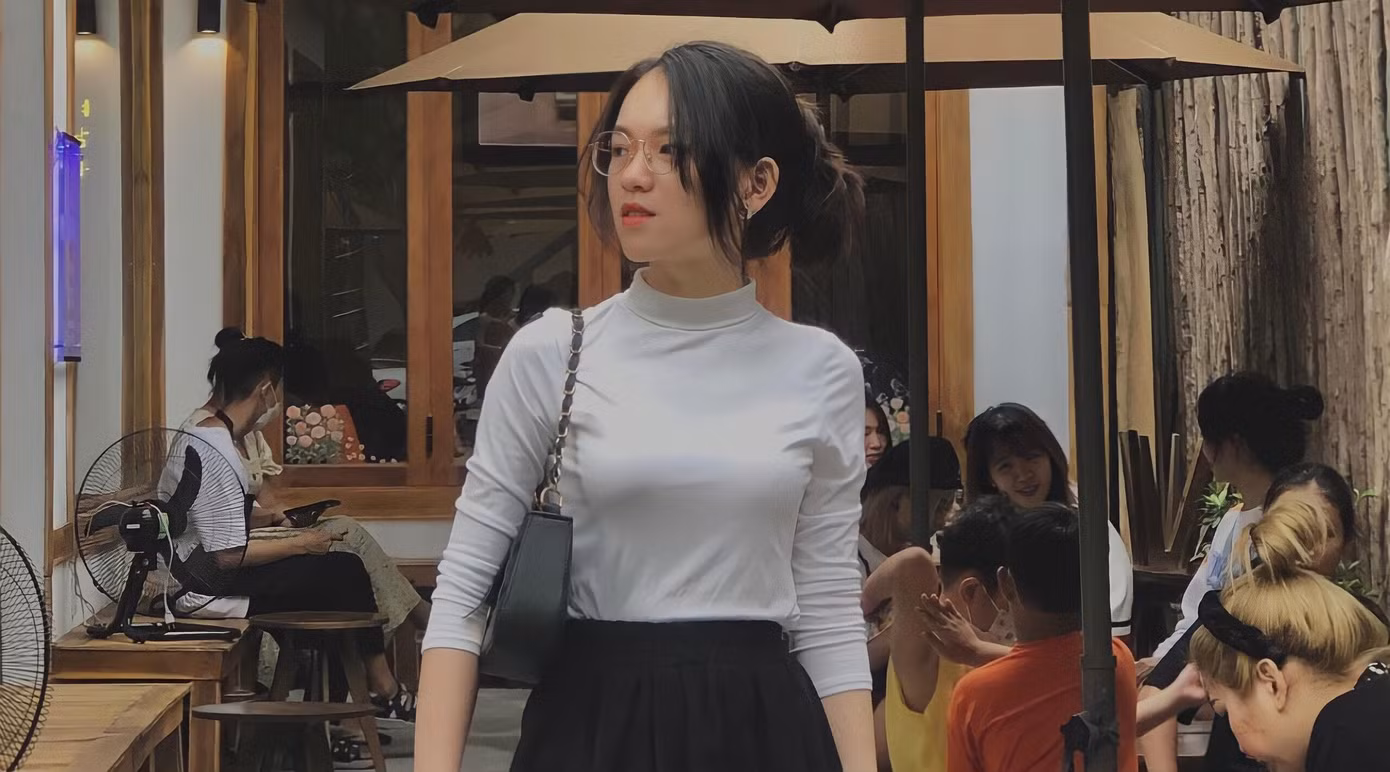 Nhi vẫn đang tiếp tục theo đuổi con đường nghiên cứu khoa học học khi được các thầy cô khuyến khích, động viên. Nhi vẫn đang tiếp tục theo đuổi con đường nghiên cứu khoa học học khi được các thầy cô khuyến khích, động viên.