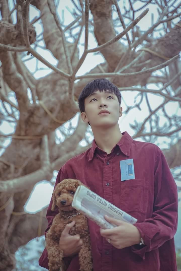 Ngoài thời trang và du lịch, chụp ảnh cũng là một trong những sở thích của chàng trai này.