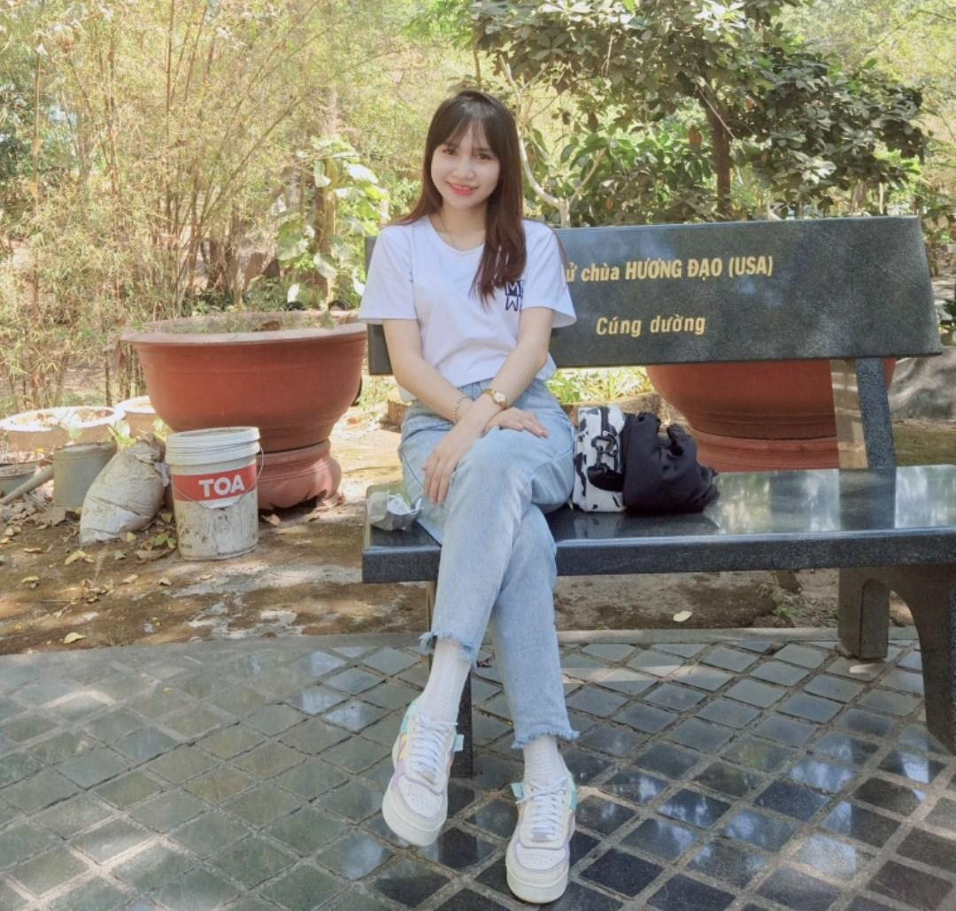 H' Bé Niê có nhiều trải nghiệm thú vị với công việc viết lách. H' Bé Niê có nhiều trải nghiệm thú vị với công việc viết lách.