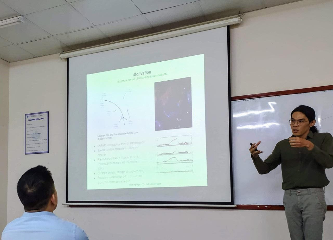Đạt đang làm việc cùng các nhà nghiên cứu thiên văn người Việt ở trong và ngoài nước.