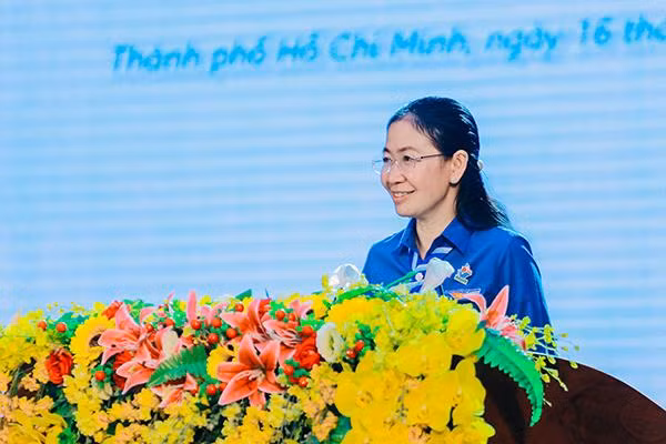 Chị Phan Thị Thanh Phương - Thành ủy viên, Bí thư Thành Đoàn TP. HCM phát biểu chỉ đạo tại Đại hội.