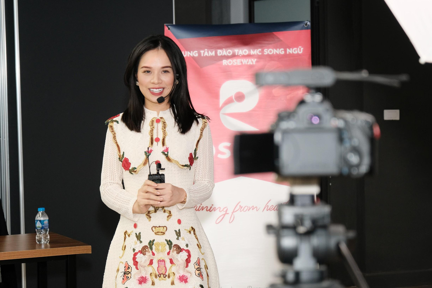 MC Giang Hồng từng có khoảng thời gian khó khăn trước khi đạt được thành công.