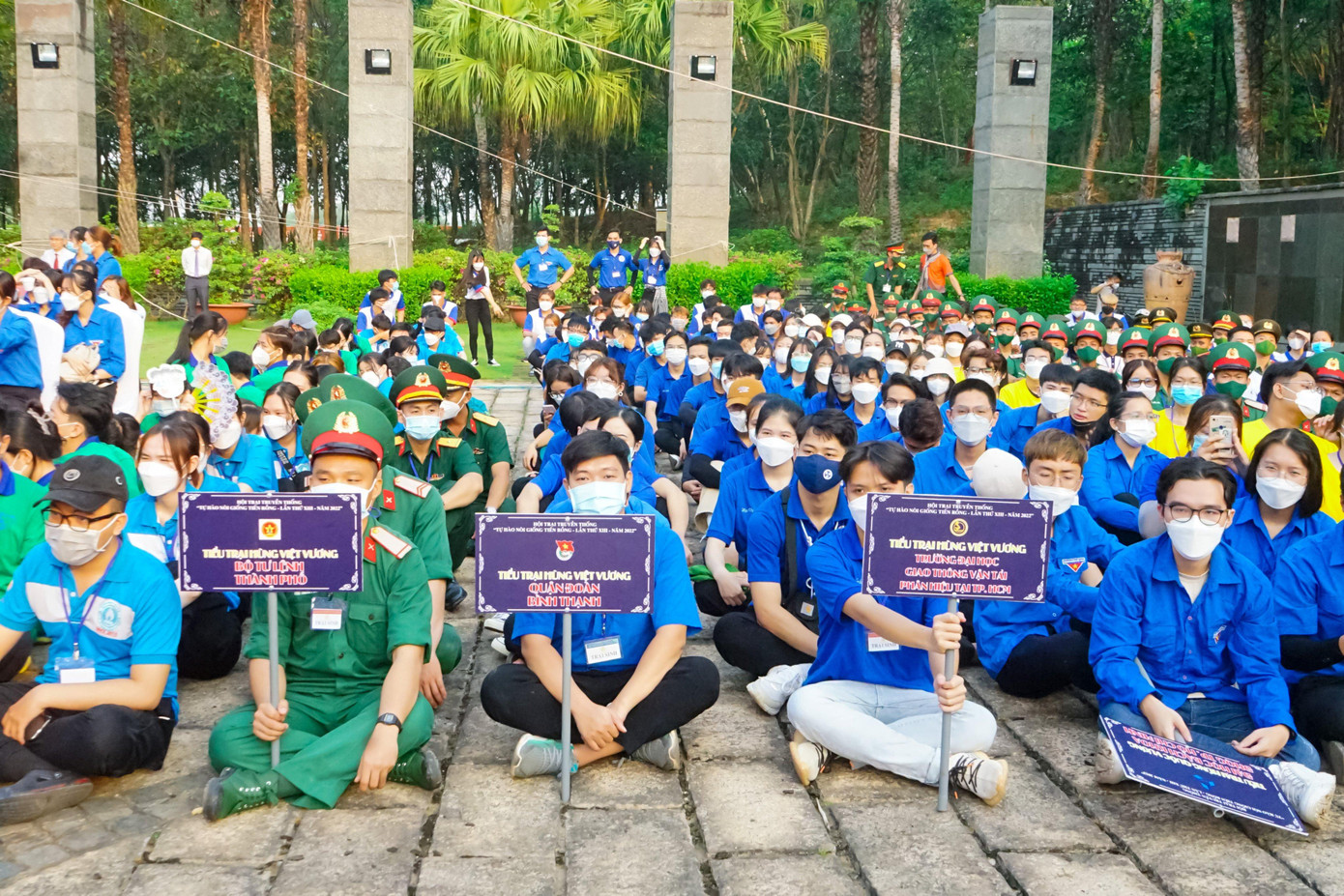 Rất đông đoàn viên, sinh viên về tham dự Hội trại truyền thống &apos;Tự hào nòi giống Tiên Rồng&apos; năm 2022.