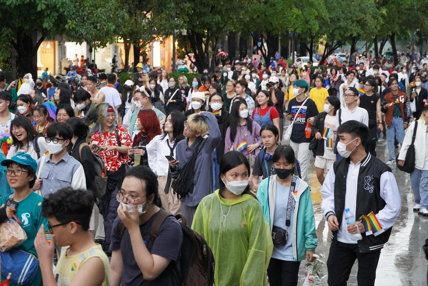 "VietPride TP. HCM 2022" thu hút đông đảo người tham gia sau 2 năm tạm hoãn. "VietPride TP. HCM 2022" thu hút đông đảo người tham gia sau 2 năm tạm hoãn.