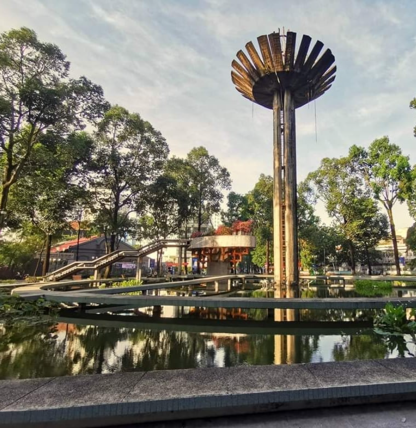 Một góc lặng lẽ của Hồ Con Rùa (Ảnh: mrphucng1603).