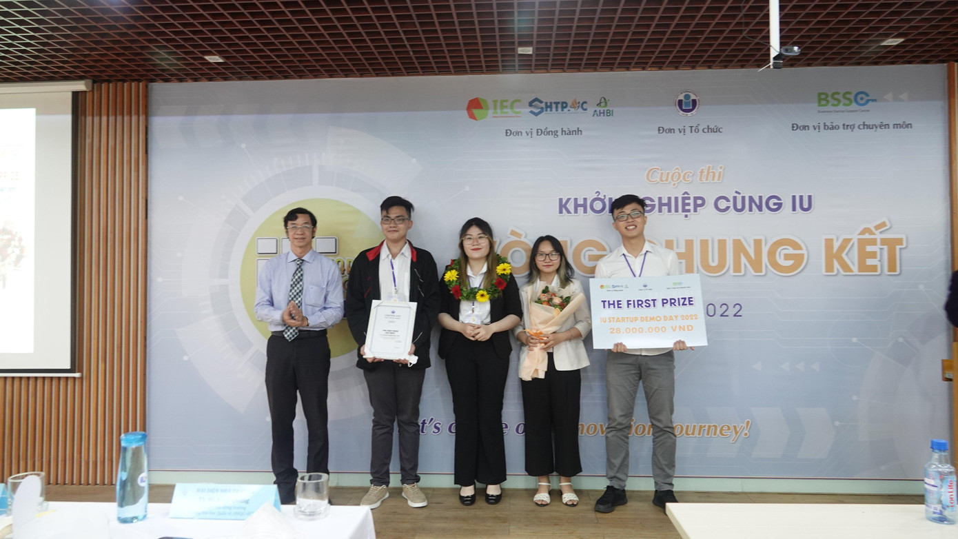 Giải Nhất thuộc về dự án 3B (Bicycle Between Bus).