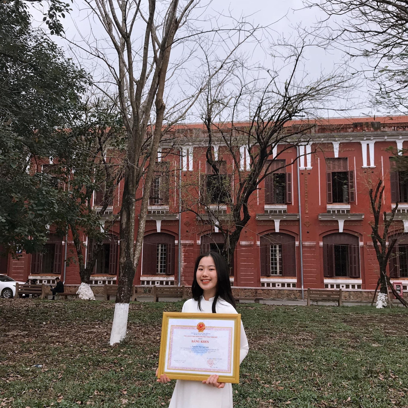 Lan Anh đã xuất sắc trở thành nữ thủ khoa khối C của tỉnh Thừa Thiên - Huế.