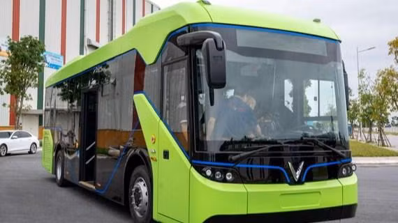 Xe buýt điện dự kiến thu hút các bạn trẻ tại TP. HCM trải nghiệm.