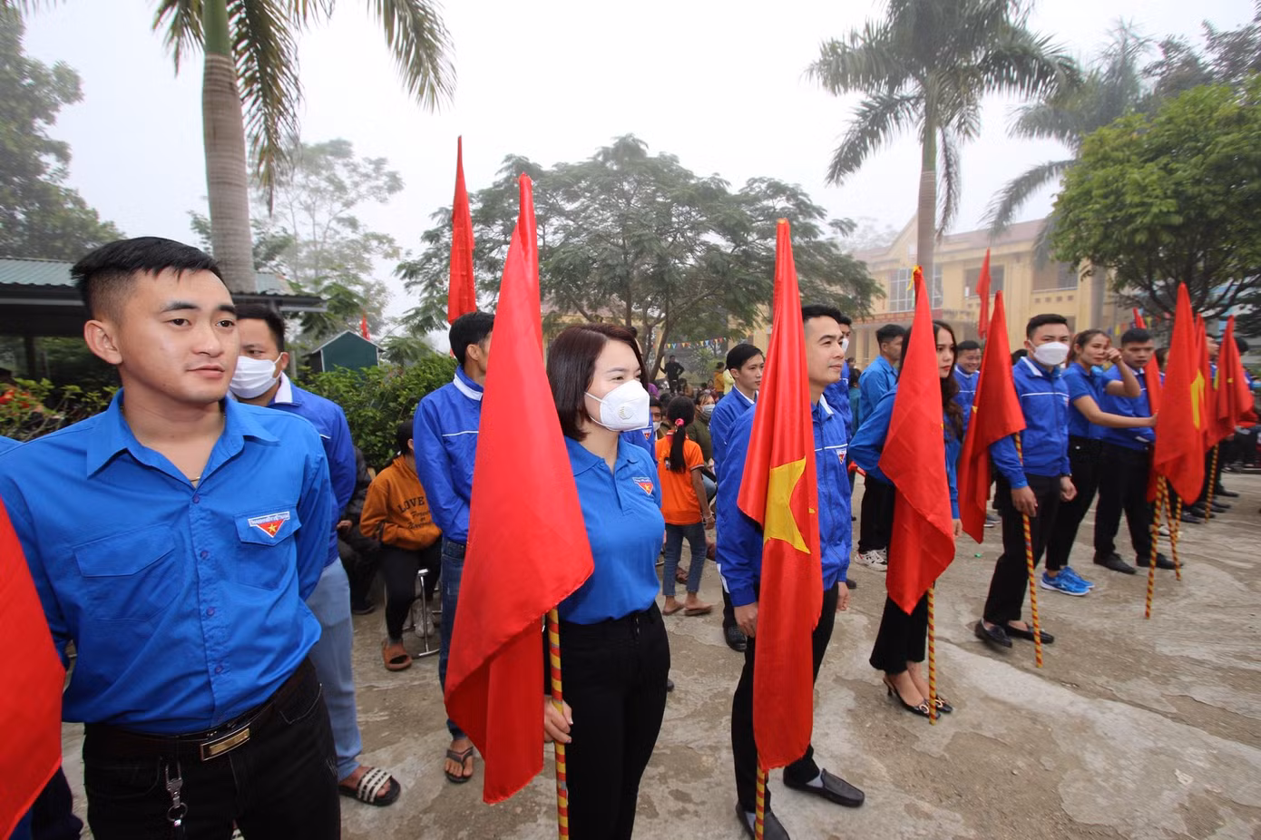 Ra quân chiến dịch “Tình nguyện mùa Đông 2022 và Xuân tình nguyện 2023” tại tỉnh Tuyên Quang. Ra quân chiến dịch “Tình nguyện mùa Đông 2022 và Xuân tình nguyện 2023” tại tỉnh Tuyên Quang.