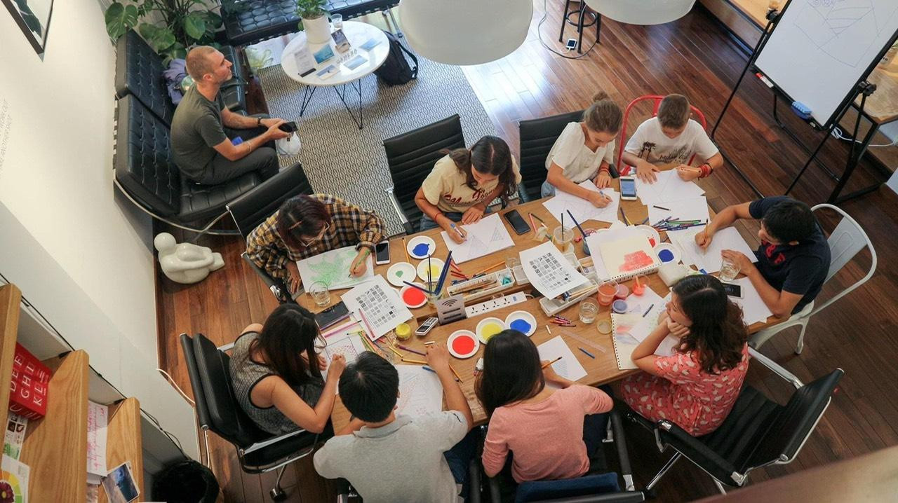 Nhiều bạn trẻ đã tìm đến ‘The Workshop’ để trải nghiệm vào cuối tuần.