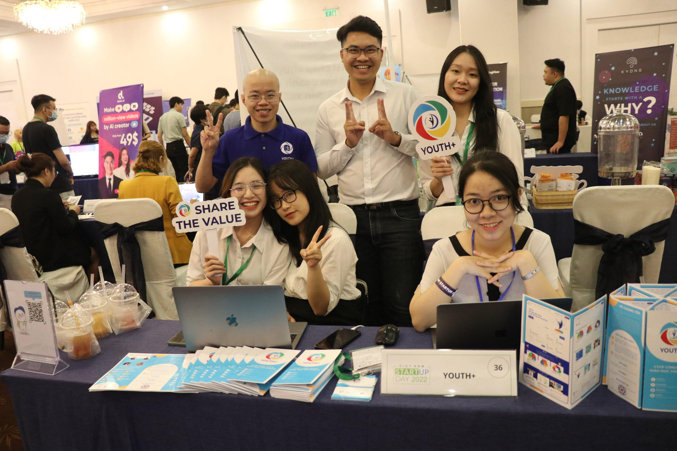 Nhiều Startup trẻ Việt Nam về tham dự sự kiện.