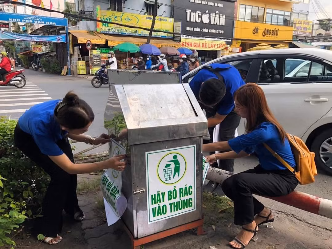 Các bạn sinh viên của các trường đại học trên địa bàn TP. HCM tham gia vào ngày hoạt động cao điểm.