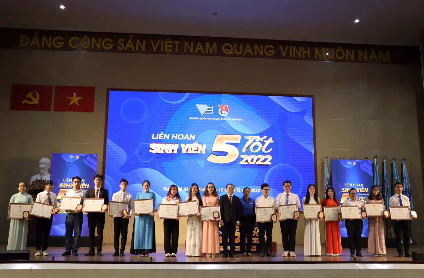 275 gương "Sinh viên 5 tốt" cấp ĐHQG TP. HCM đã được tuyên dương trong dịp này. (Ảnh: ĐHQG TP. HCM)