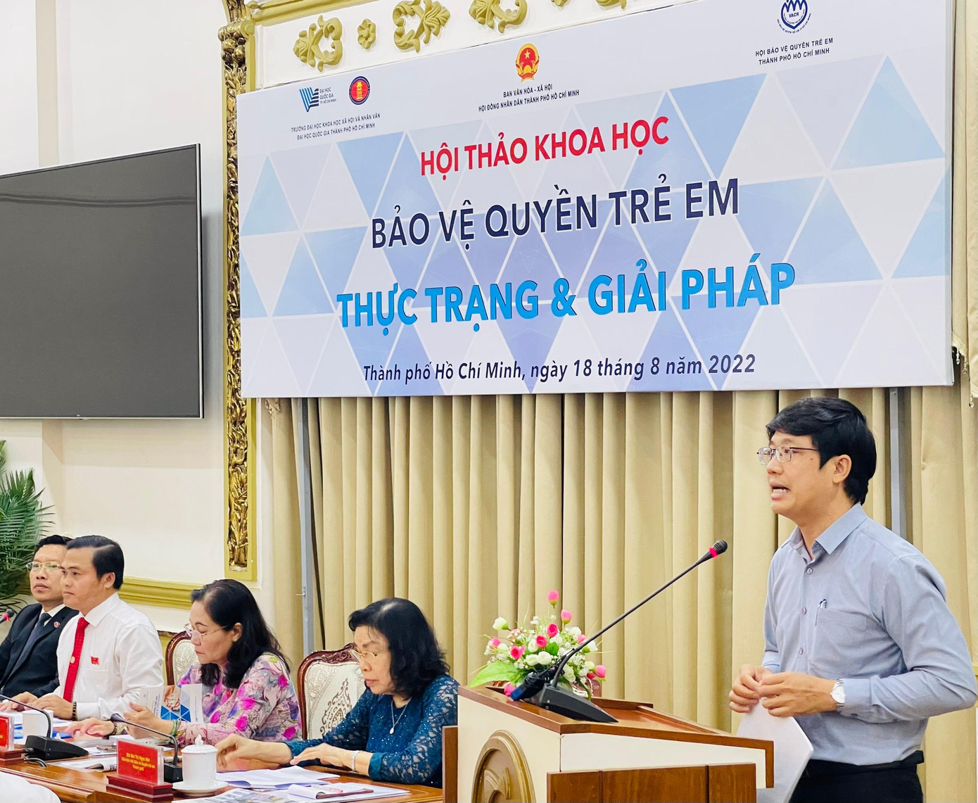 Ban Văn hóa - Xã hội HĐND thành phố thông tin về thực trạng các vụ xâm hại tình dục trẻ. (Ảnh: Quốc Anh) Ban Văn hóa - Xã hội HĐND thành phố thông tin về thực trạng các vụ xâm hại tình dục trẻ. (Ảnh: Quốc Anh)