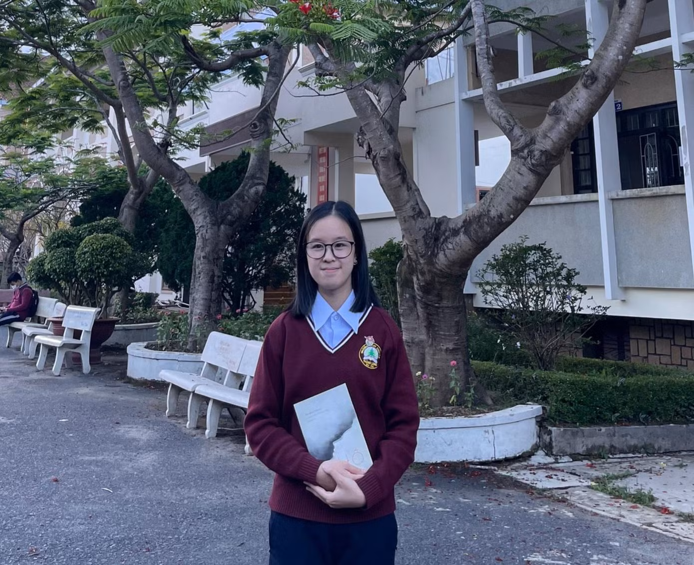 Với Tuyết Ngân, văn học đến với cô như là một cơ duyên. Với Tuyết Ngân, văn học đến với cô như là một cơ duyên.
