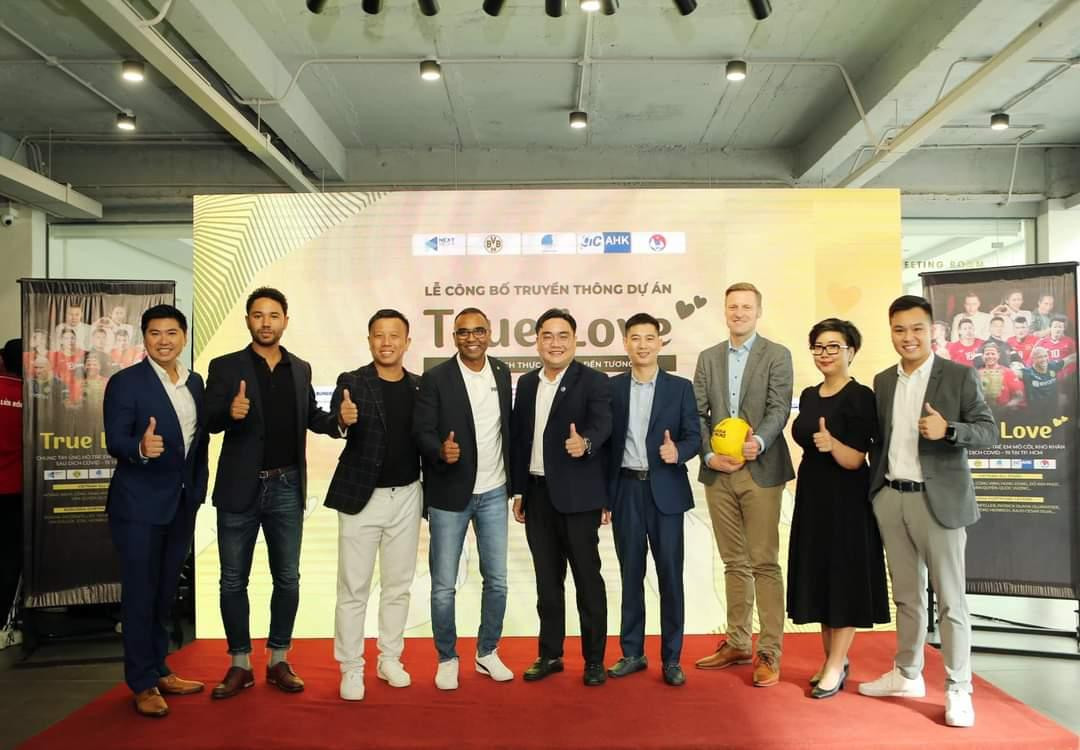 Nhiều ngôi sao, nghệ sĩ cùng đồng hành với chiến dịch.