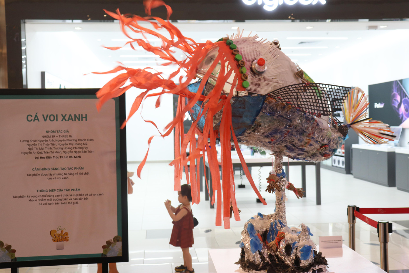 Tác phẩm Cá voi xanh của nhóm sinh viên trường ĐH Kiến trúc TP. HCM.